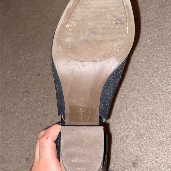 Heels - Picture 3 of 4